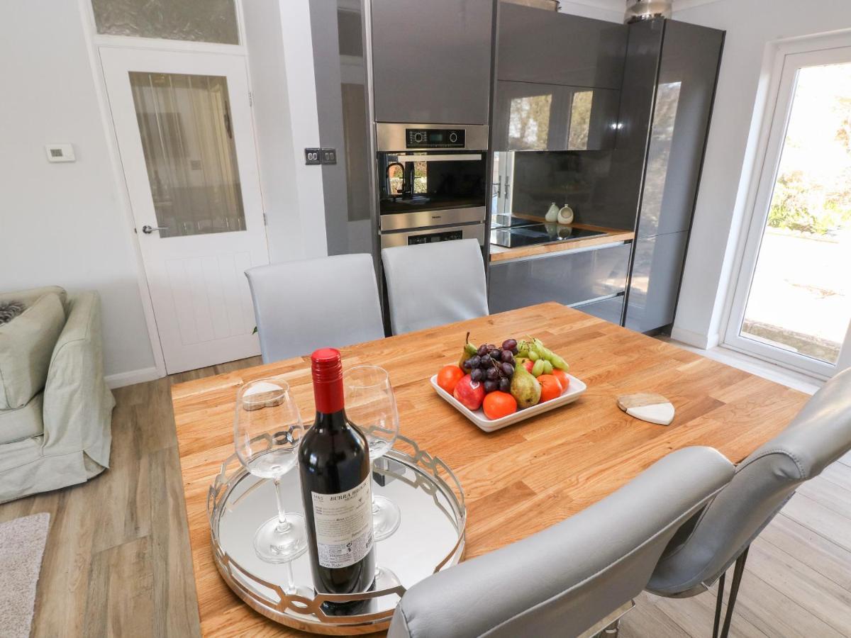 1 Gloucester Way 펨브룩도크 외부 사진